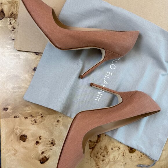 MANOLO BLAHNIK Linen BB 105 Pumps Size 6.5 - Picture 5 of 6